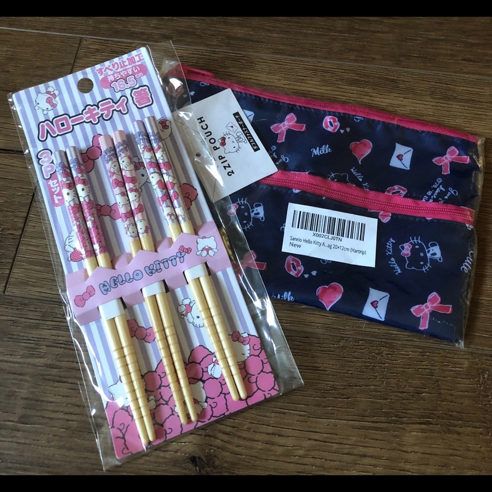 HELLO KITTY-NWT Chopsticks & Pouch Bundle